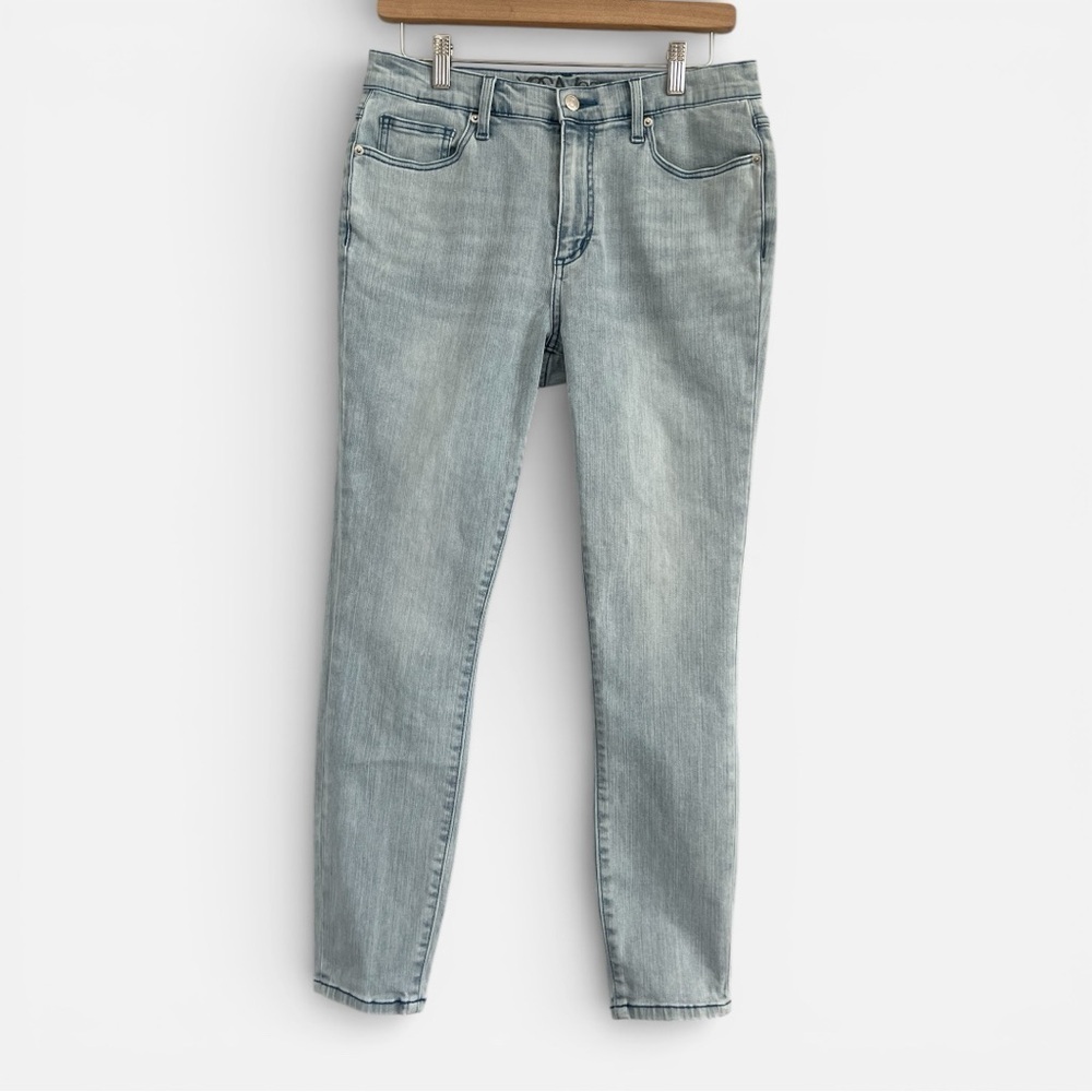 YOGA Jeans Light Wash Skinny Jeans Size 30 | Style 2231-R27